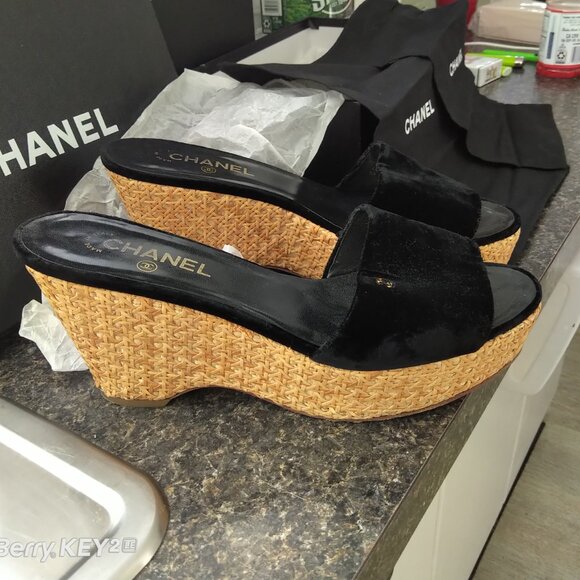Chanel Black & Cork Shoes Mules w/ Gold CC\'s Size 42 RARE w/ Box Dustbags Sexy